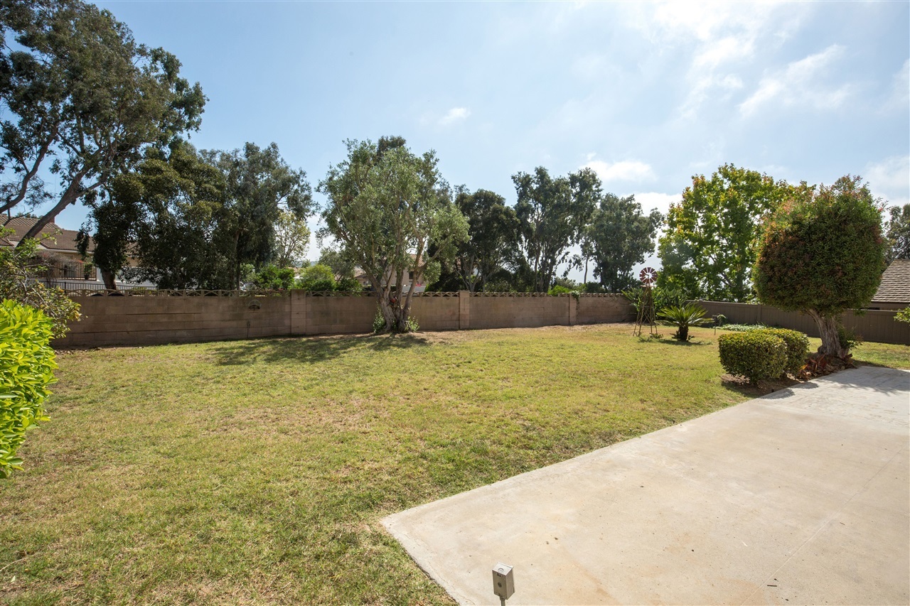 8393 Cliffridge Lane La Jolla, CA 92037 - Photo 23 of 25