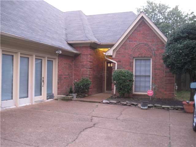 256 South Walnut Bend Road Memphis, TN 38018 - Photo 1 of 12
