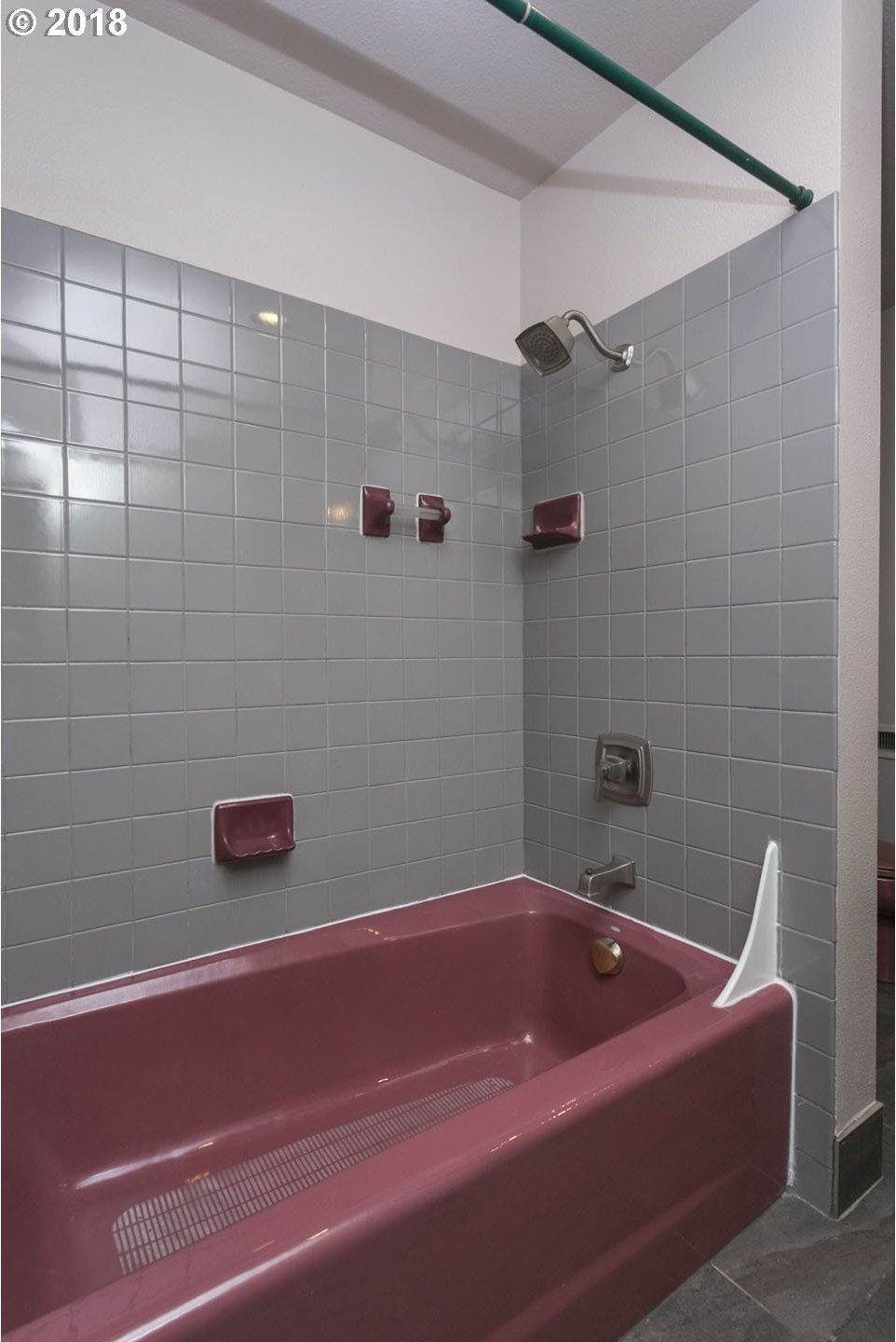 839 Southwest 4th Street Gresham, OR 97080 - Photo 10 of 24 Gallery Image 10