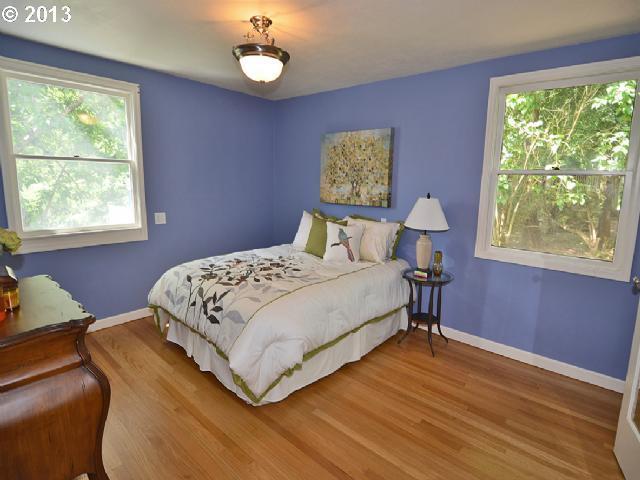 1126 Southwest Taylors Ferry Road Portland, OR 97219 - Photo 8 of 16 Gallery Image 8