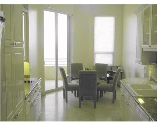 808 Brickell Key Drive, Unit 404 Miami, FL 33131 - Photo 4 of 10