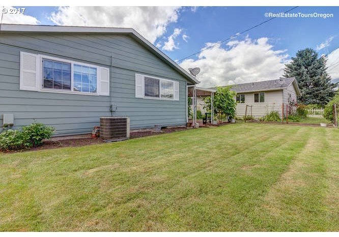 1516 Thompson Road Woodburn, OR 97071 - Photo 24 of 24 Gallery Image 24