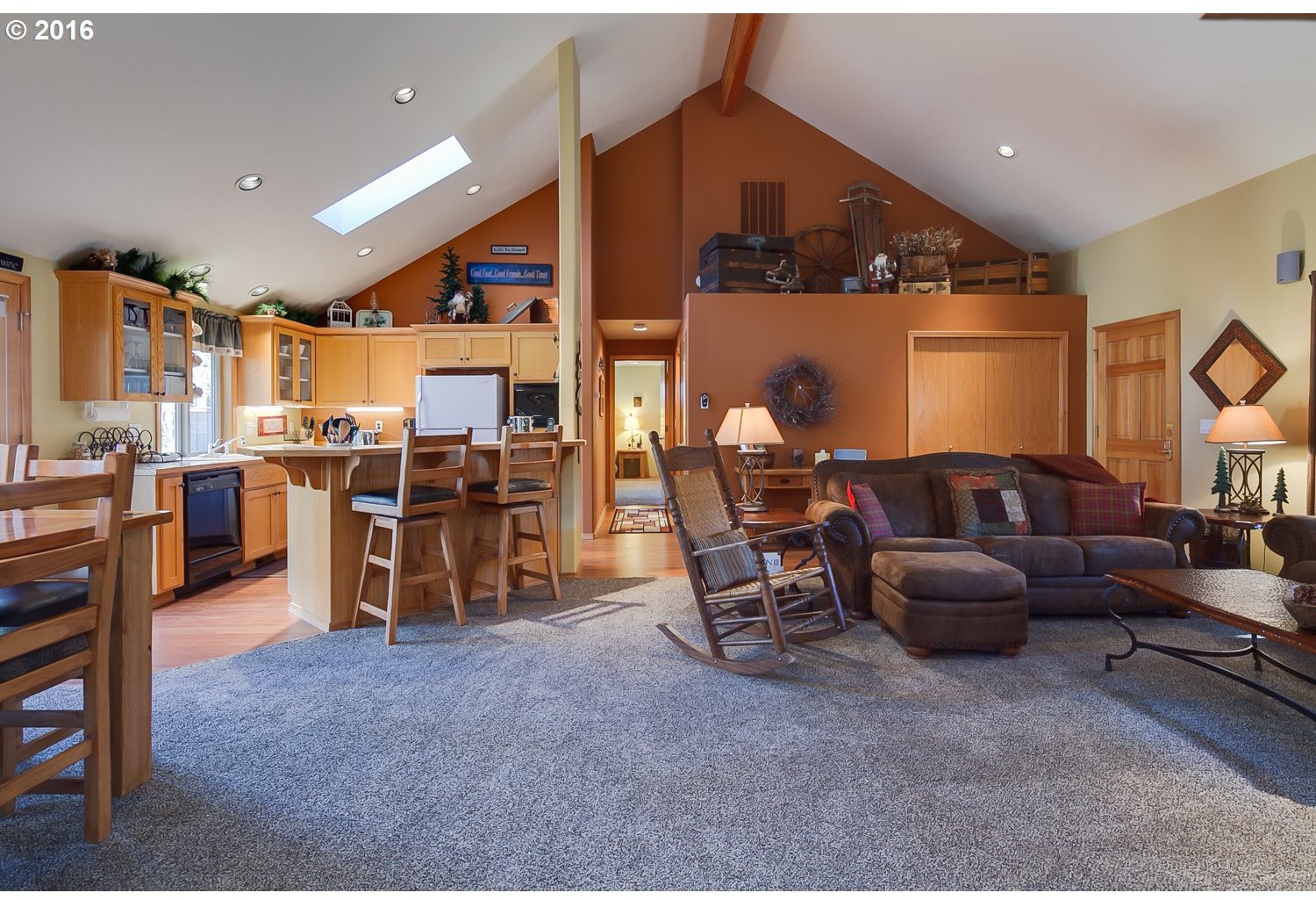 58083 Kinglet Road Sunriver, OR 97707 - Photo 5 of 23 Gallery Image 5