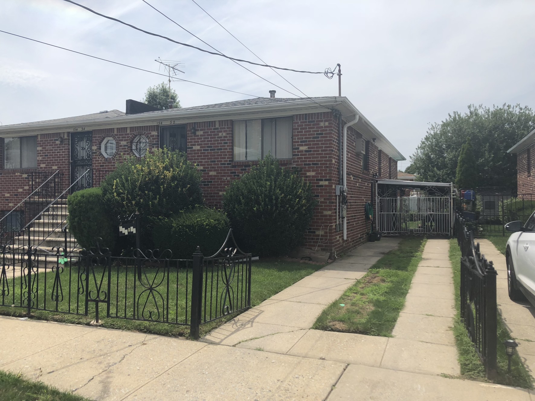 134-32 161 Street Queens, NY 11434 - Photo 4 of 8