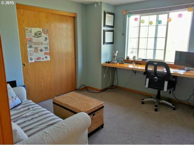 1144 Southwest Ivory Loop Gresham, OR 97080 - Photo 5 of 16