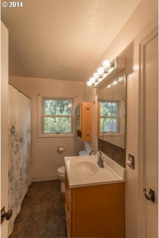 1604 North Rosa Parks Way Portland, OR 97217 - Photo 3 of 16 Gallery Image 3