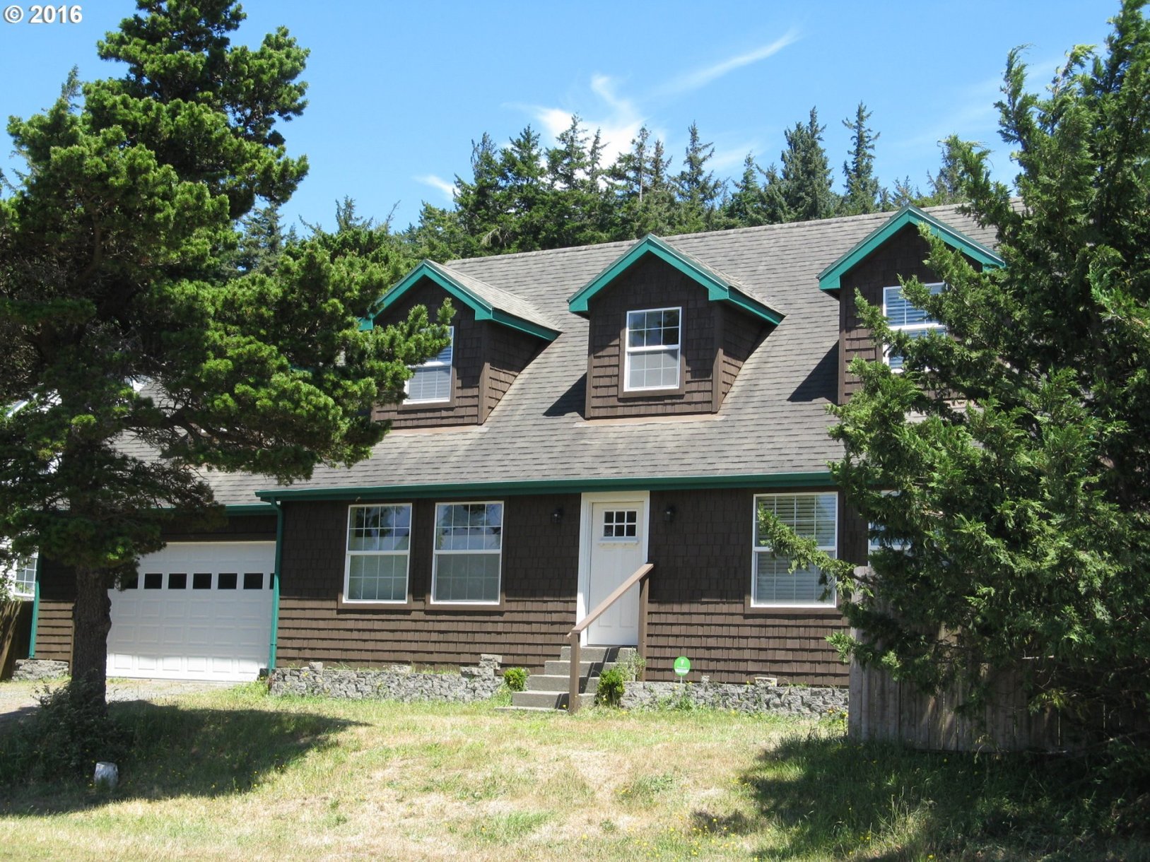 1126 Washington Street Port Orford, OR 97465 - Photo 2 of 23