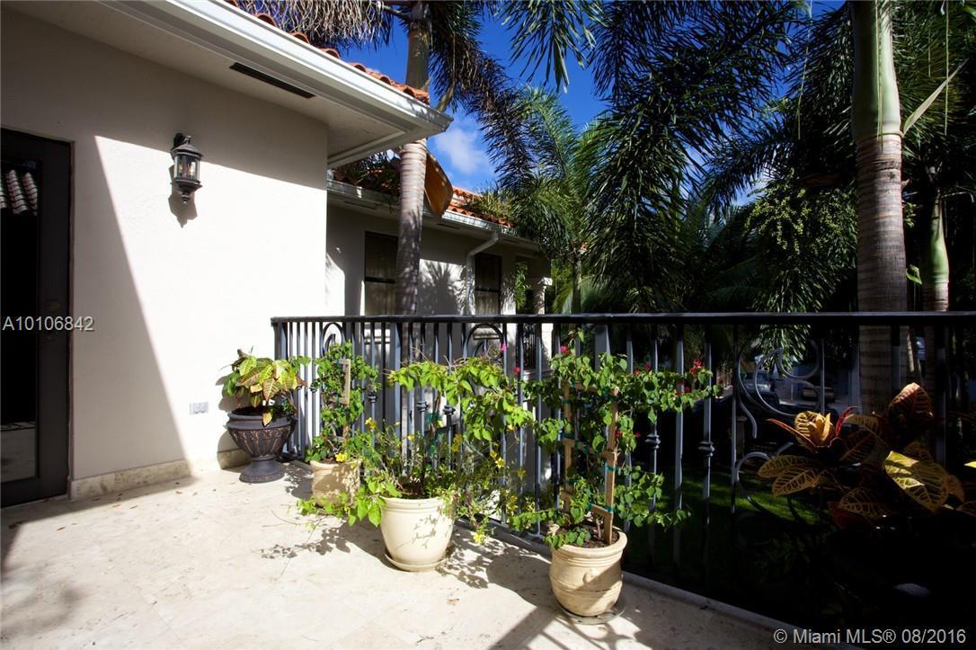4071 Battersea Road Coconut Grove, FL 33133 - Photo 32 of 33 Gallery Image 32