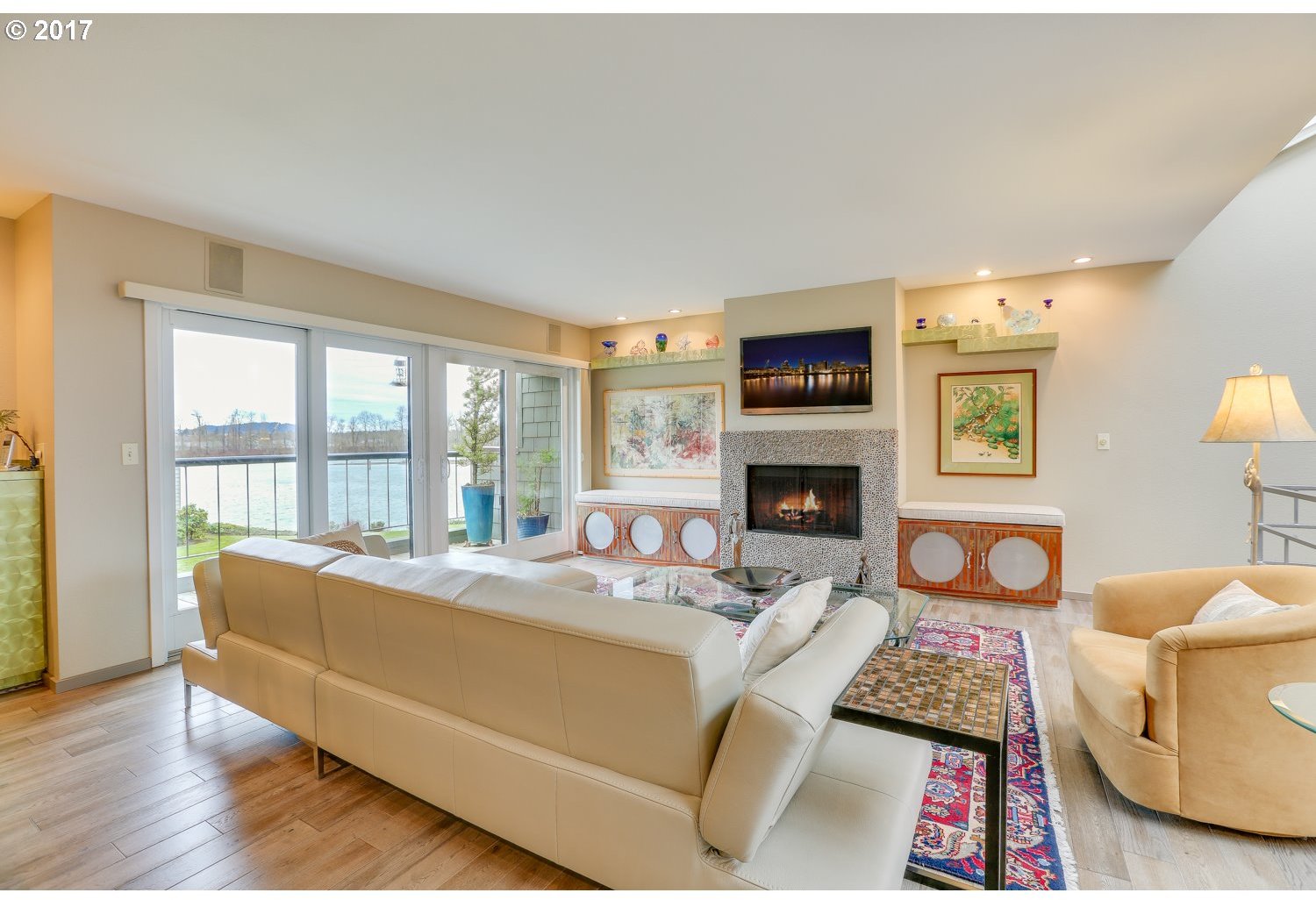 5810 Southwest Riverpoint Lane Portland, OR 97239 - Photo 8 of 32