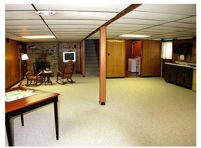 225 Linhurst Avenue Butler, PA 16001 - Photo 4 of 25 Gallery Image 4