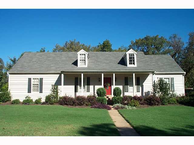280 East Harpers Ferry Road Collierville, TN 38017 - Photo 1 of 8 FRONT