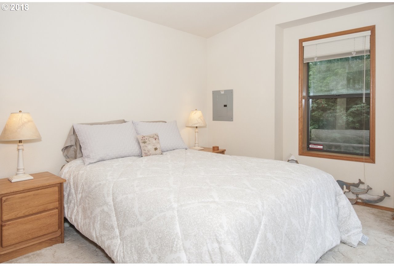 6887 Northeast Highland Road Otis, OR 97368 - Photo 11 of 30 Gallery Image 11