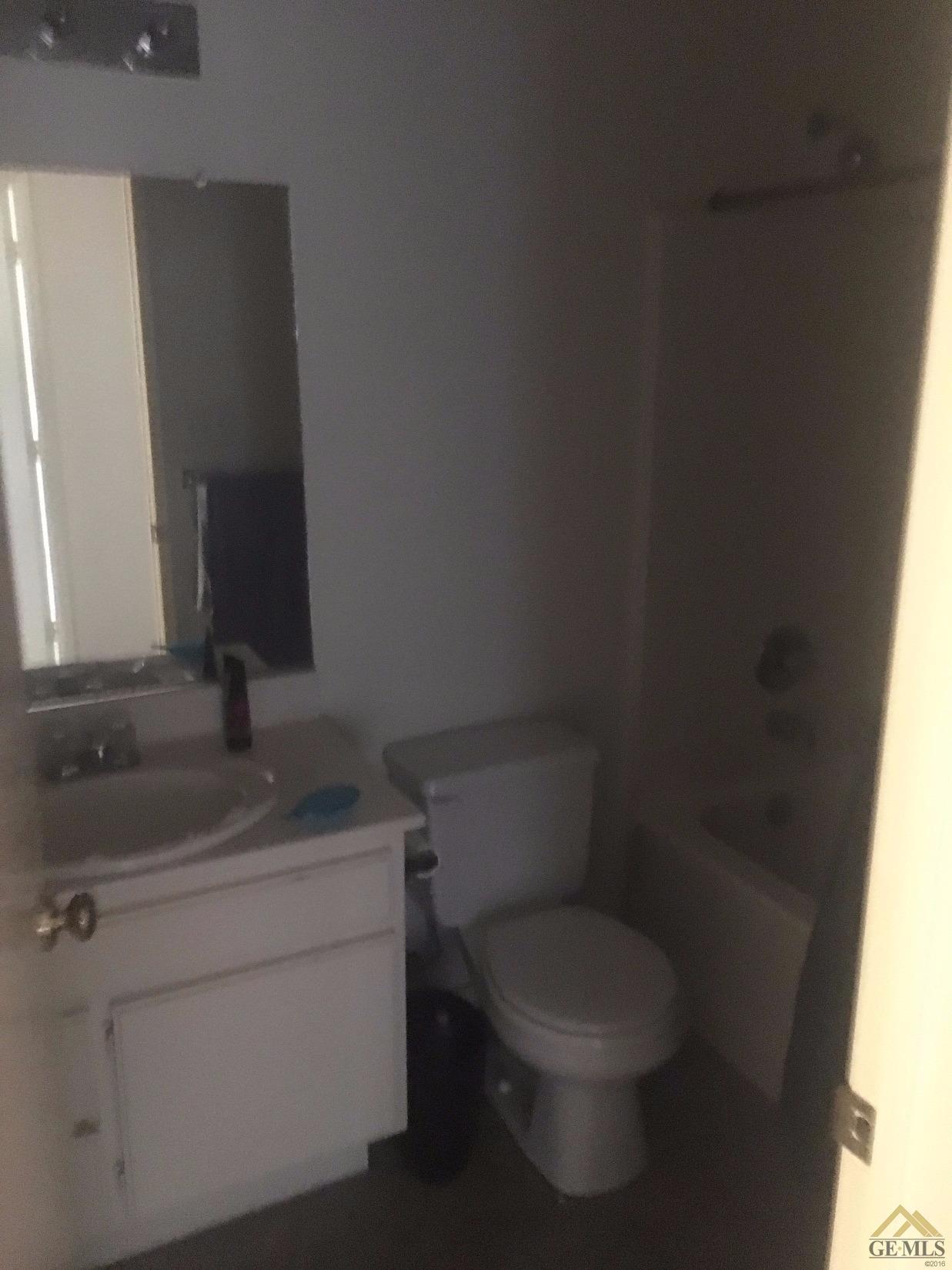 4722 Shadow Stone Street Bakersfield, CA 93313 - Photo 10 of 13