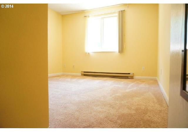 12604 Northwest Barnes Road, Unit 5 Portland, OR 97229 - Photo 12 of 16 Gallery Image 12
