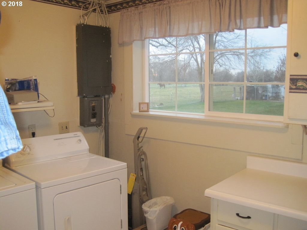 2175 Northwest Geer Road Hermiston, OR 97838 - Photo 23 of 31 Gallery Image 23