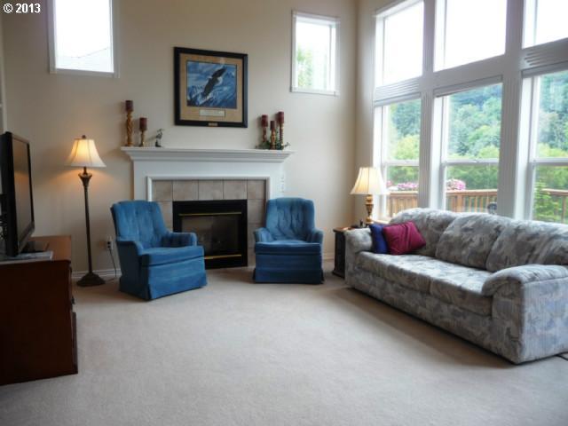 327 Southwest 37th Terrace Gresham, OR 97080 - Photo 5 of 16