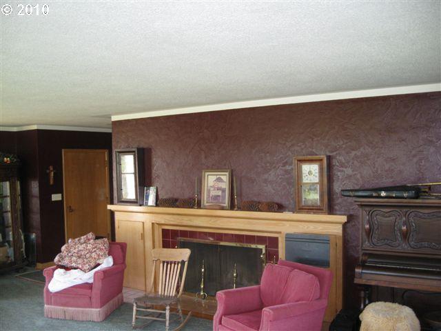 1840 East Lincoln Road Woodburn, OR 97071 - Photo 4 of 14 Gallery Image 4