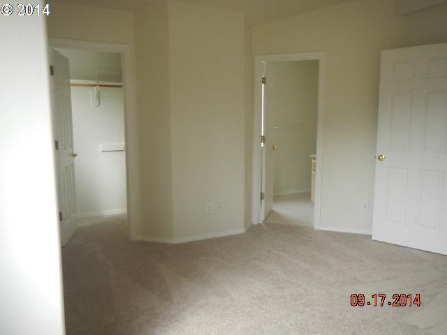 1733 Northeast Gertz Road Portland, OR 97211 - Photo 7 of 8 Gallery Image 7