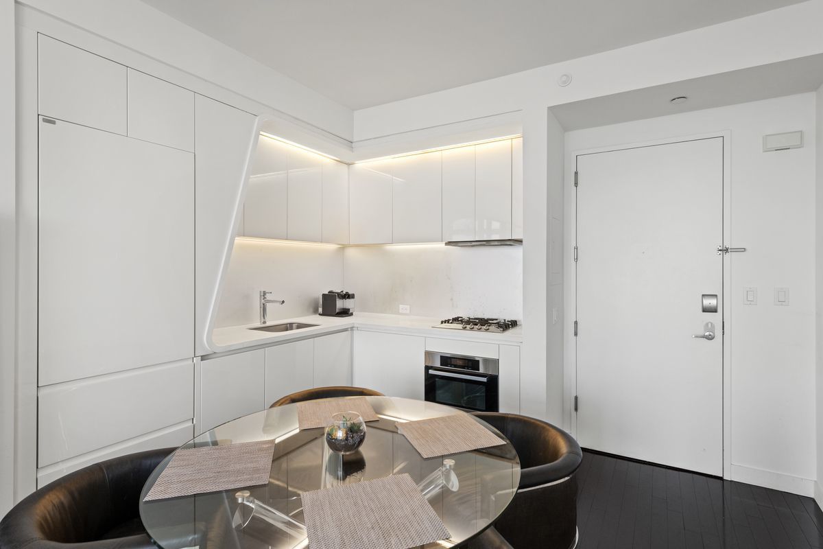 123 Washington Street, Unit 43G Manhattan, NY 10006 - Photo 2 of 7