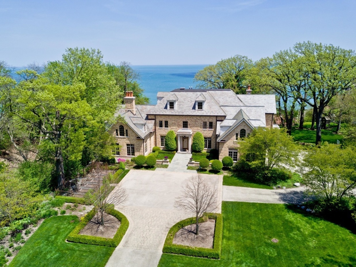 889 Sheridan Road Winnetka, IL 60093 - Photo 1 of 65