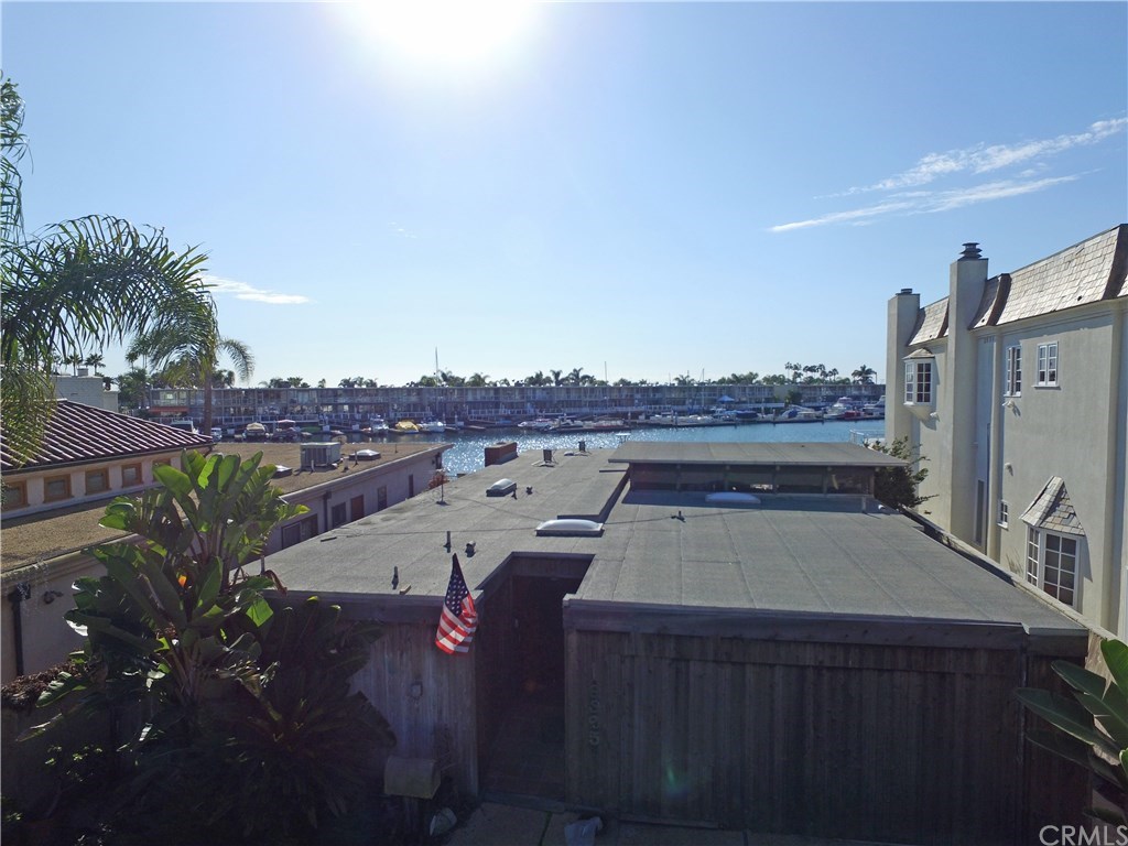 16995 Edgewater Lane Huntington Beach, CA 92649 - Photo 12 of 18