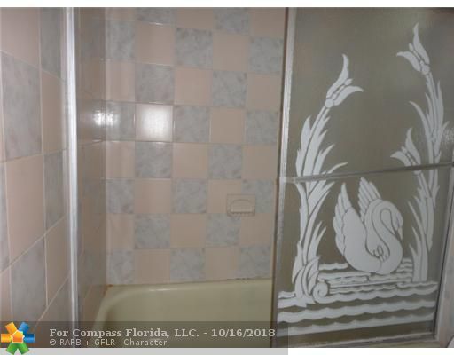 6505 Winfield Boulevard, Unit B14 Margate, FL 33063 - Photo 8 of 11