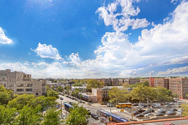 $794,043 | 207 Ocean Parkway, Unit 6F | Kensington