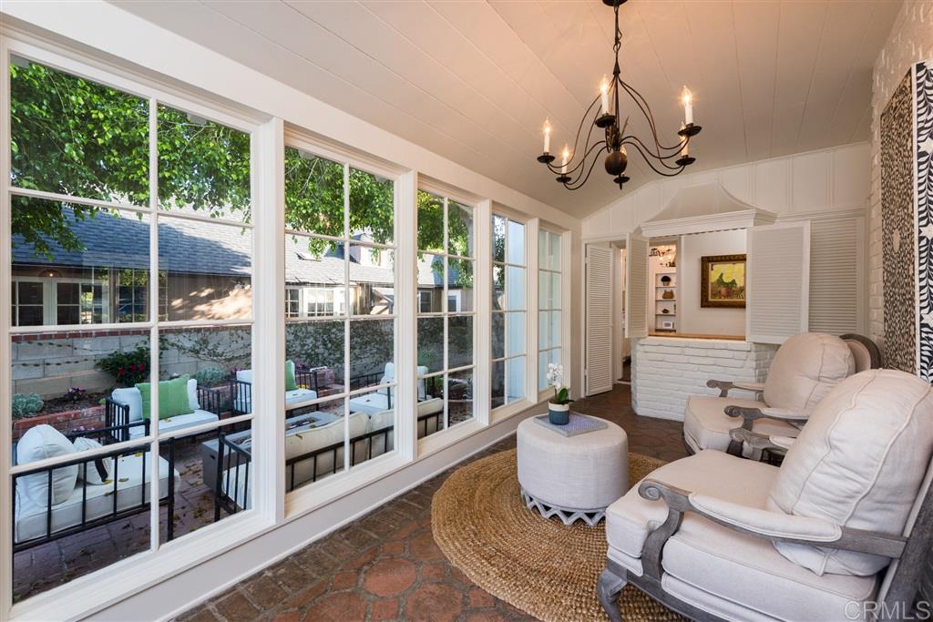 347 Dunemere Drive La Jolla, CA 92037 - Photo 9 of 25