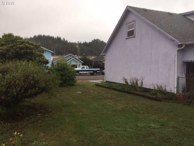 1862 Elm Avenue Reedsport, OR 97467 - Photo 16 of 20 Gallery Image 16
