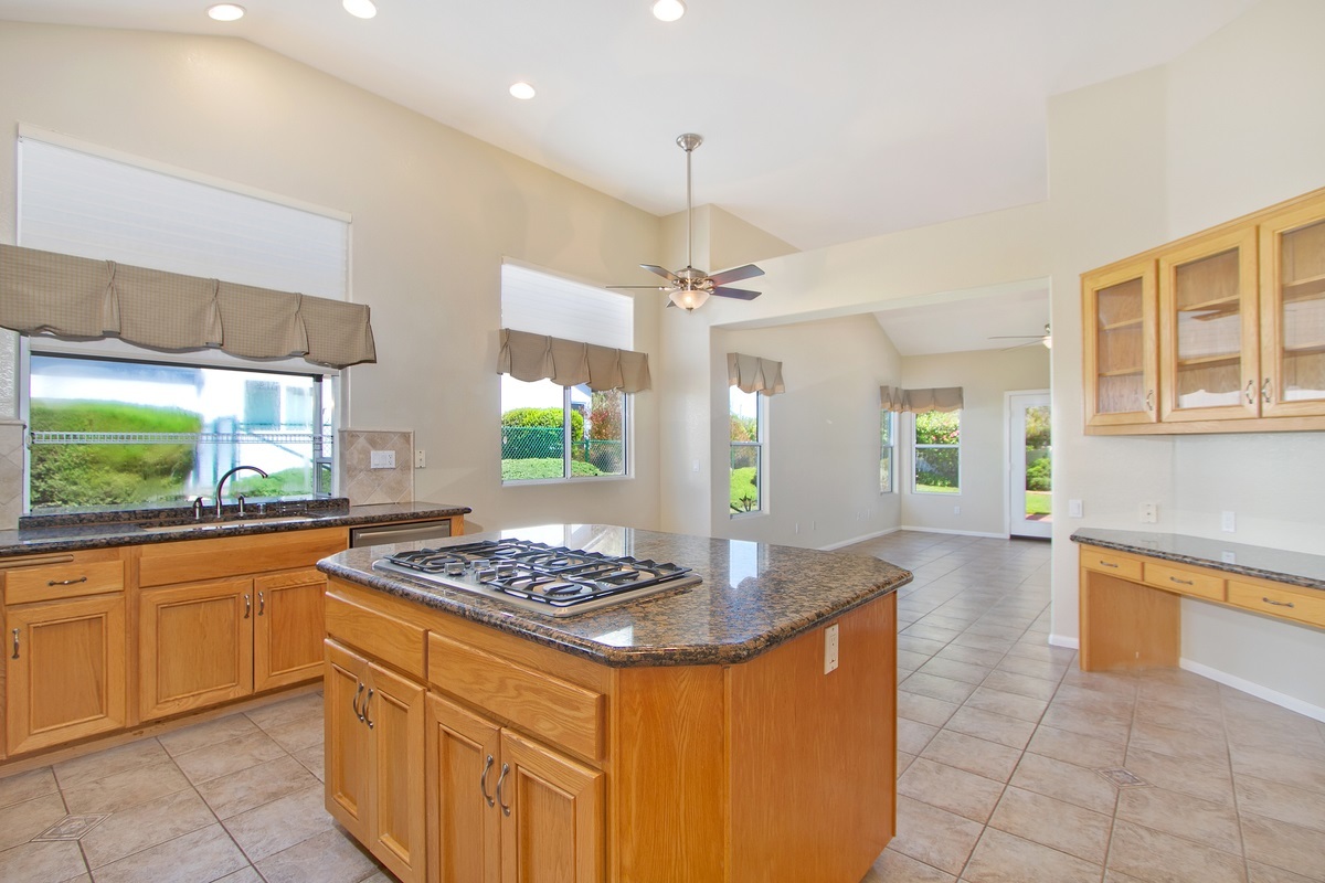 1069 Barsky Lane Fallbrook, CA 92028 - Photo 10 of 25 Gallery Image 10