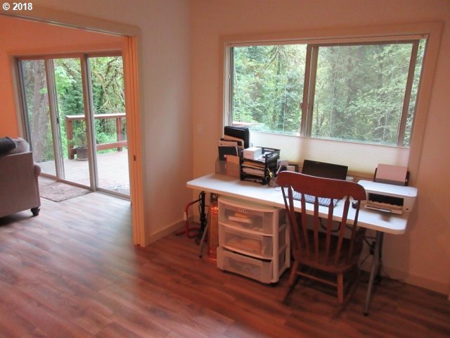 4635 Croisan Creek Road Salem, OR 97302 - Photo 14 of 26 Gallery Image 14