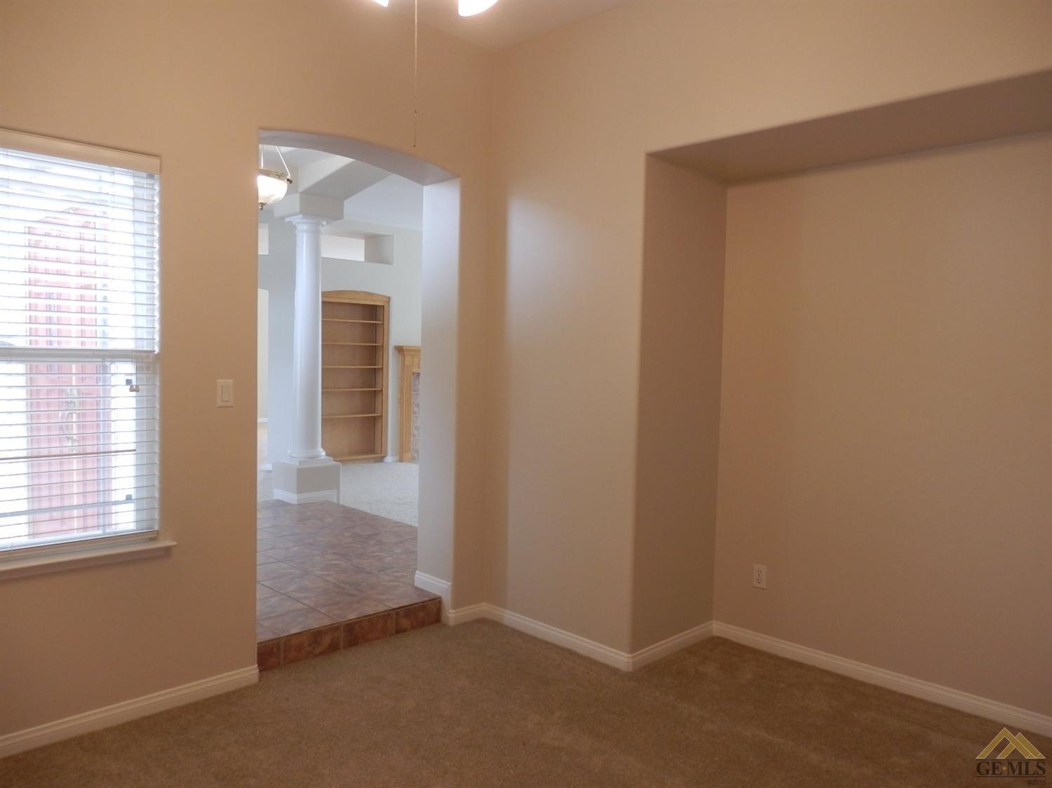 4001 Bridgewater Way Bakersfield, CA 93313 - Photo 12 of 25