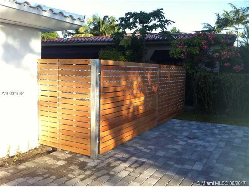 12388 North Bayshore Drive North Miami, FL 33181 - Photo 15 of 50