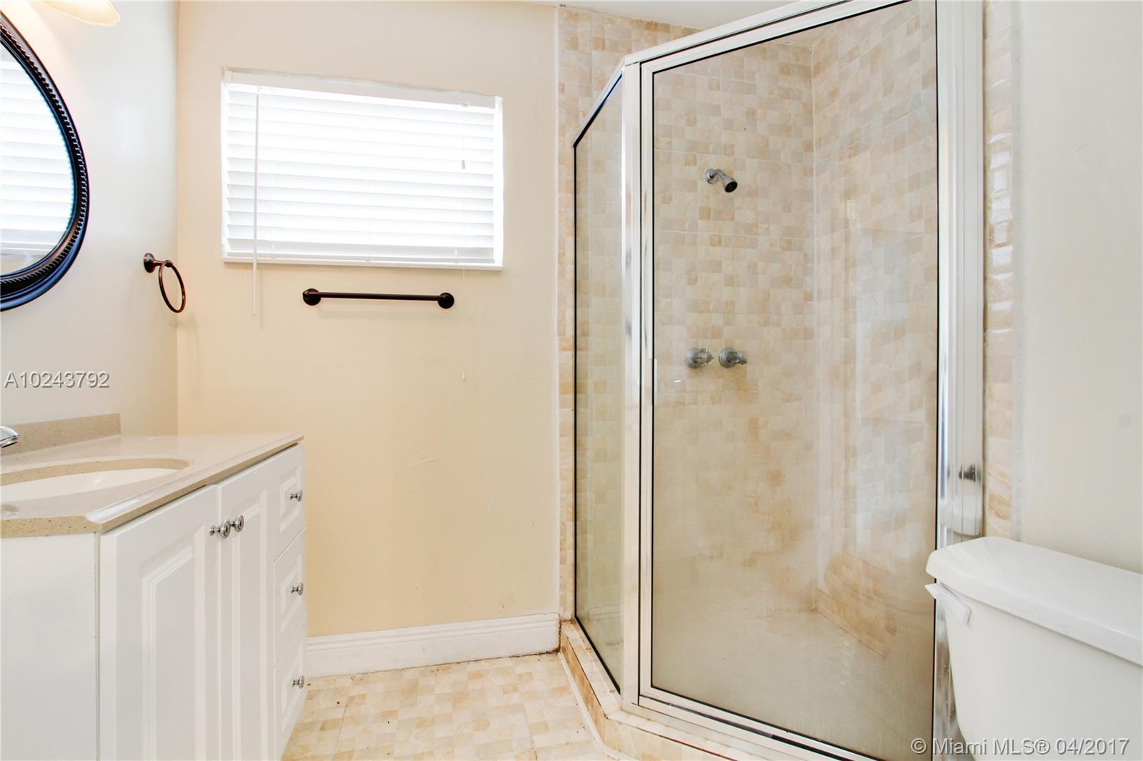 2109 North Park Road Hollywood, FL 33021 - Photo 10 of 15