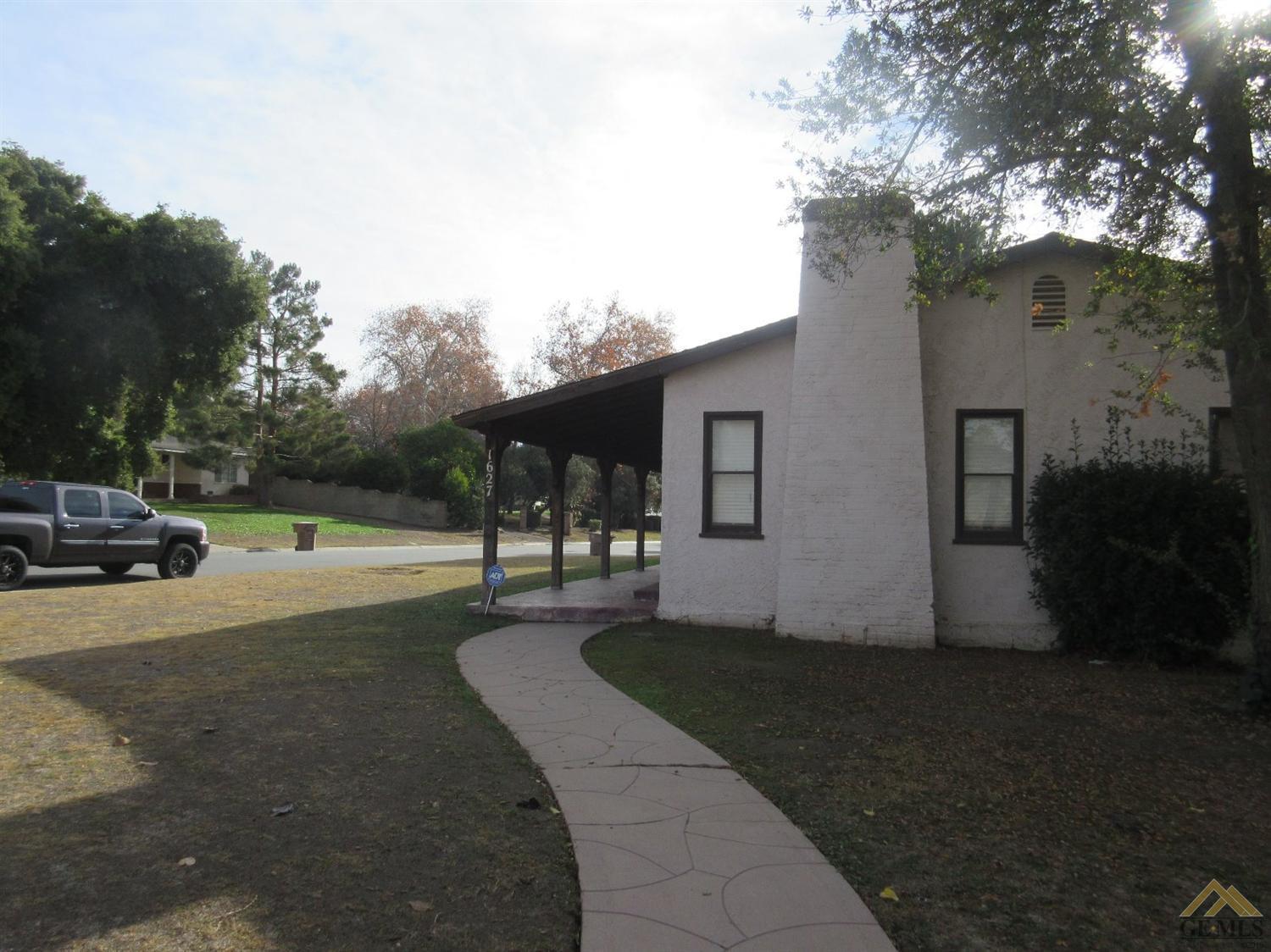 1627 Locust Ravine Bakersfield, CA 93306 - Photo 2 of 29 Gallery Image 2