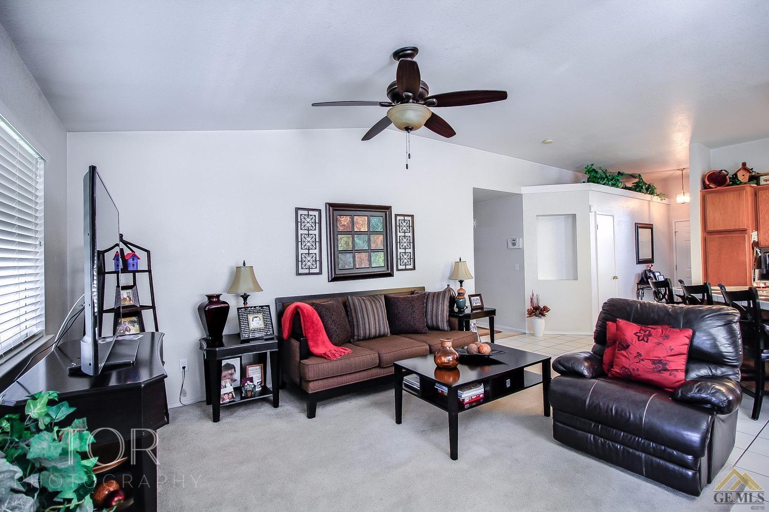 617 Fairview Road Bakersfield, CA 93307 - Photo 11 of 21 Gallery Image 11