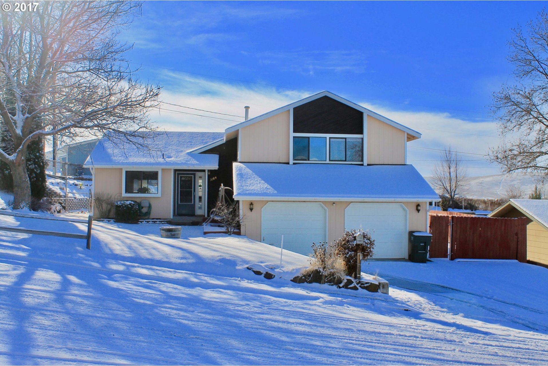 3304 Southwest Ladow Avenue Pendleton, OR 97801 - Photo 1 of 20