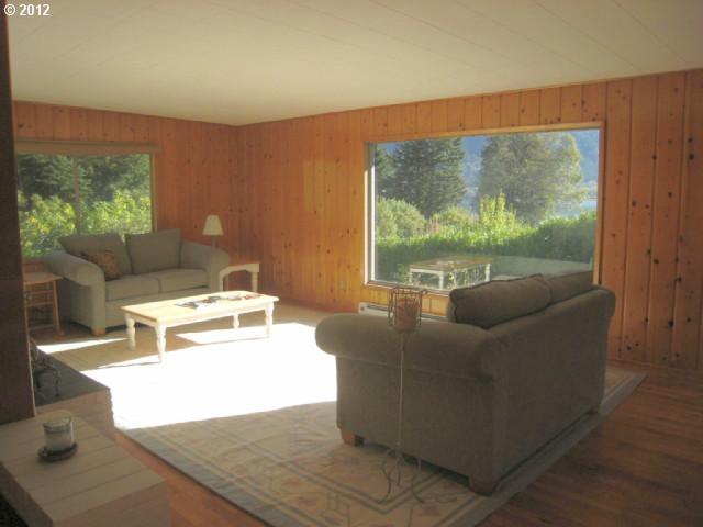 1042 Riverside Drive Washougal, WA 98671 - Photo 3 of 16 Gallery Image 3