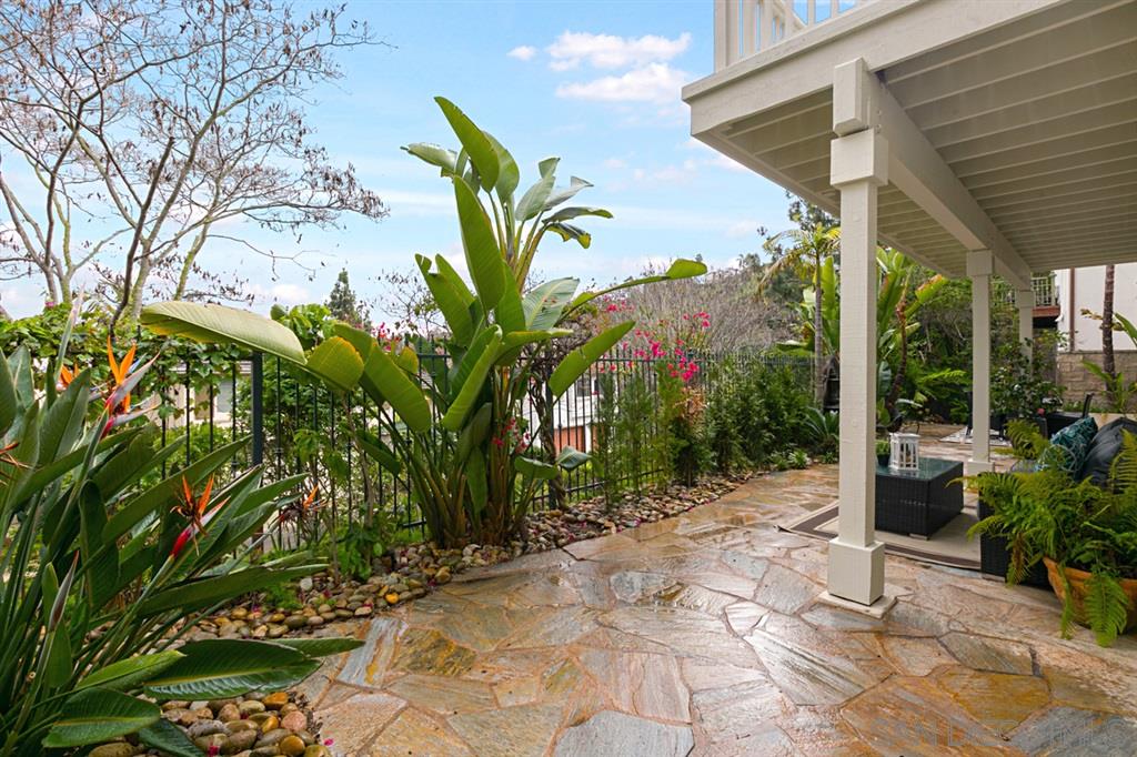6033 Oakgate Row La Jolla, CA 92037 - Photo 22 of 25