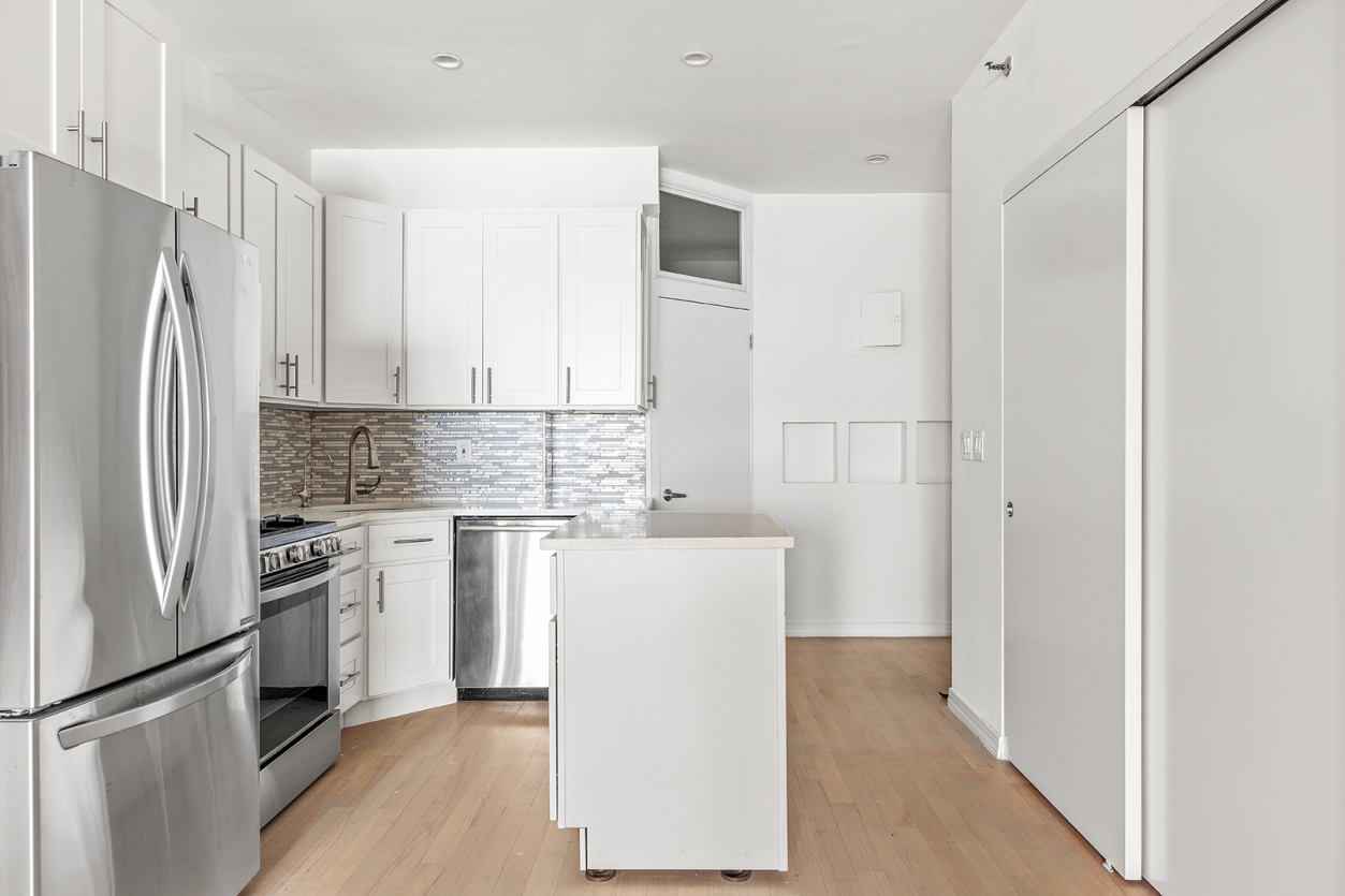 107 Avenue A, Unit 5R Manhattan, NY 10009 - Photo 2 of 10