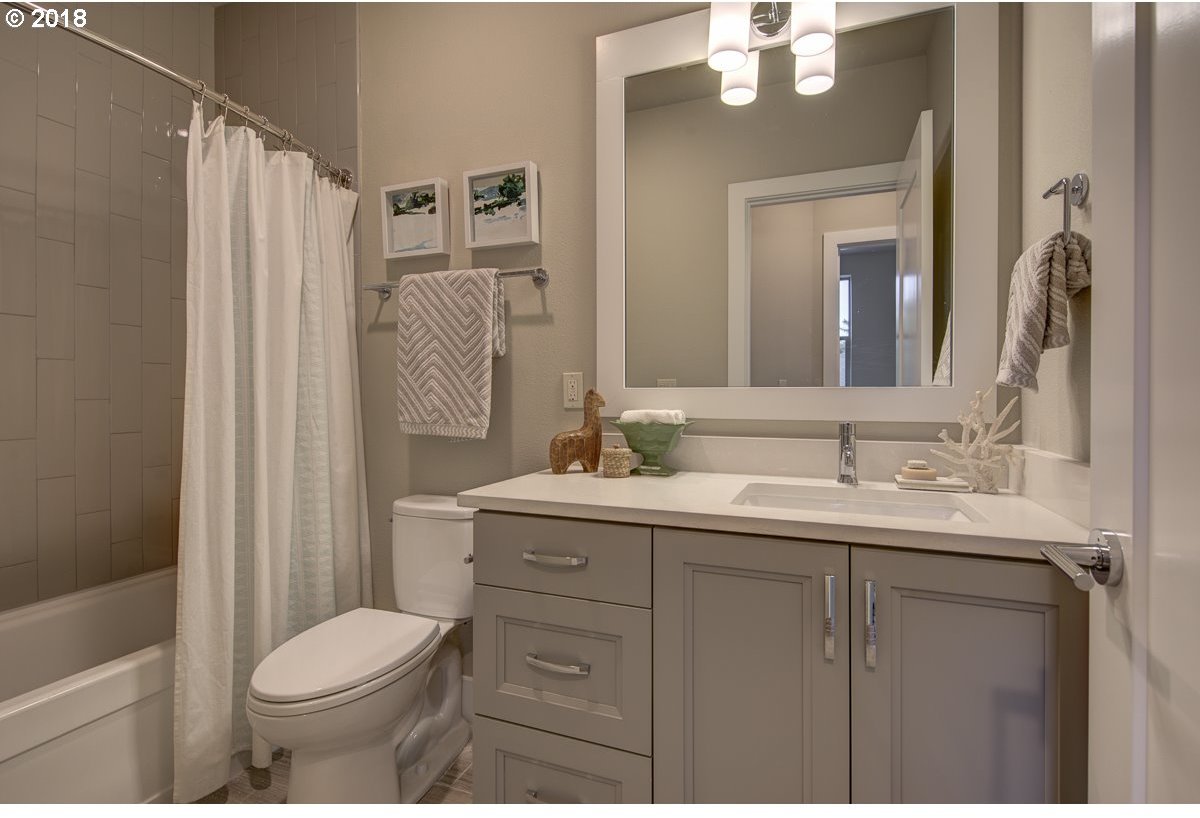 1805 Southeast Madison Street, Unit 304 Portland, OR 97214 - Photo 19 of 22