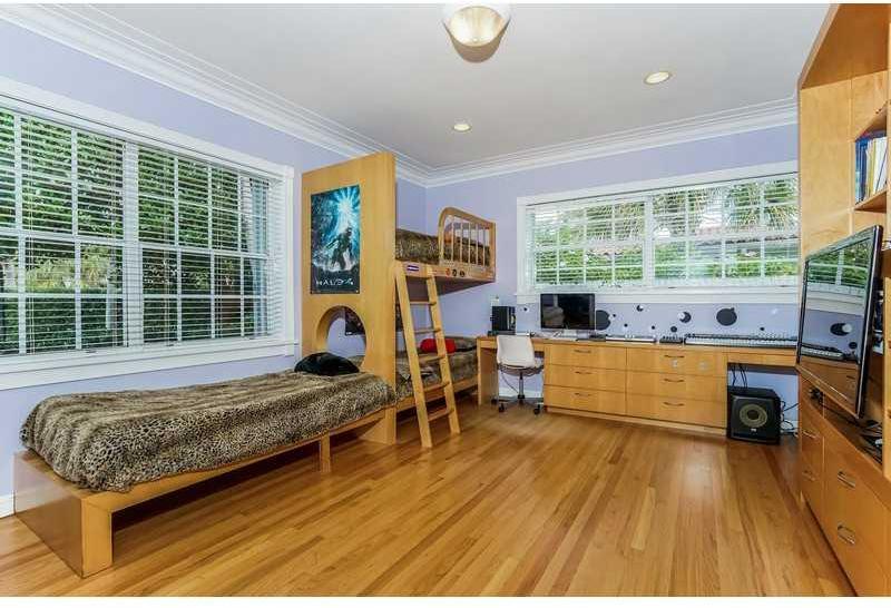 1437 Biscaya Drive Surfside, FL 33154 - Photo 15 of 26