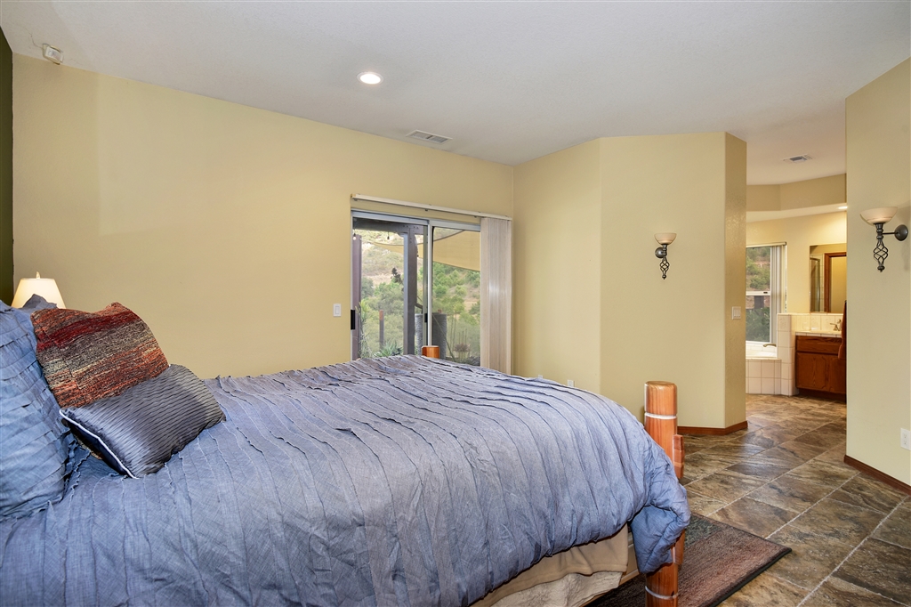 11073 West Lilac Road Valley Center, CA 92082 - Photo 9 of 25