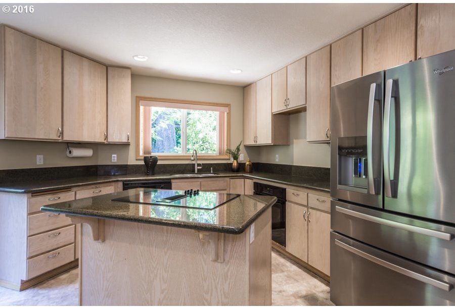 10030 Southwest Shearwater Loop Beaverton, OR 97007 - Photo 2 of 20 Gallery Image 2