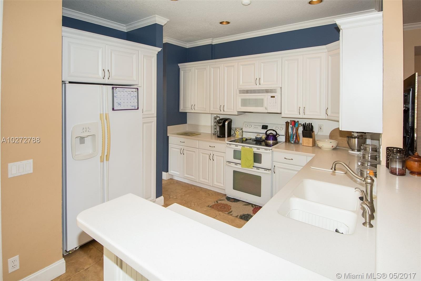 837 Falling Water Road Weston, FL 33326 - Photo 8 of 27