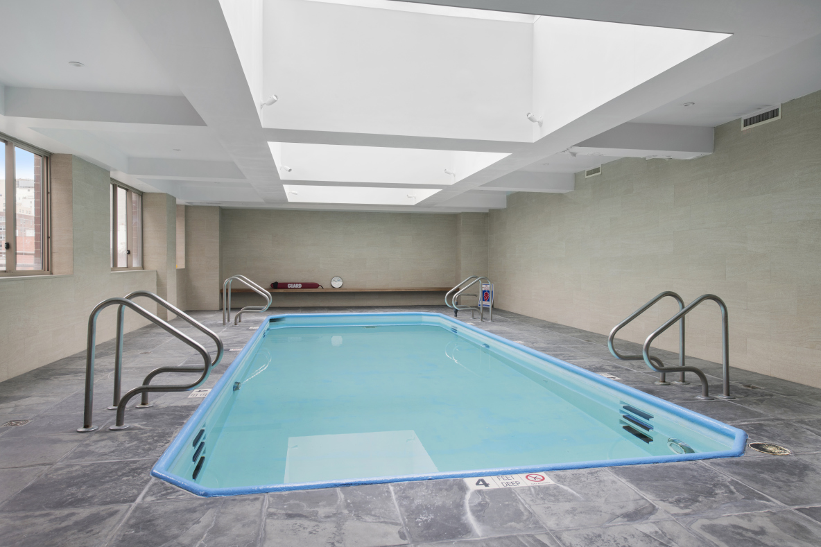 Wellington Tower 350 E 82nd St, Manhattan, NY 10028 - Photo 8 of 9