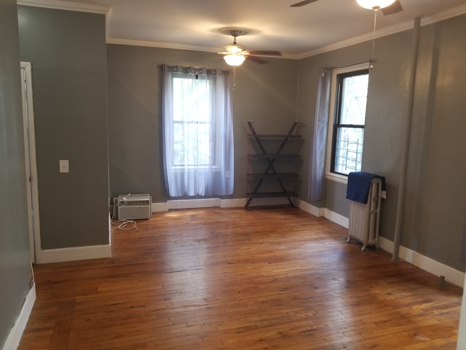 21-57 33rd Street, Unit 3H Queens, NY 11105 - Photo 1 of 12