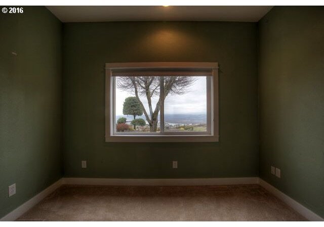 438 Varsity Road Kalama, WA 98625 - Photo 6 of 30 Gallery Image 6