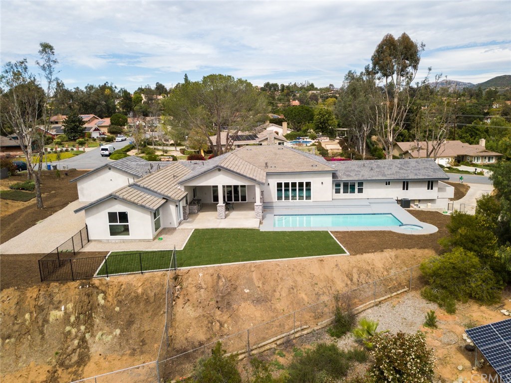 13757 Del Poniente Road Poway, CA 92064 - Photo 39 of 75