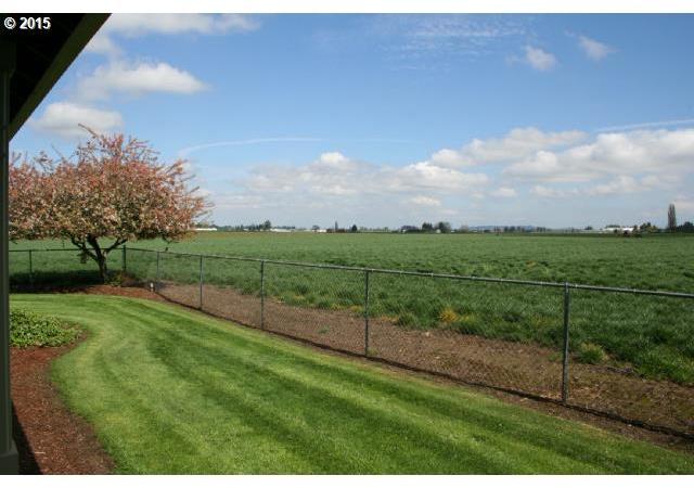 8445 Hazelgreen Road Northeast Silverton, OR 97381 - Photo 2 of 16 Gallery Image 2